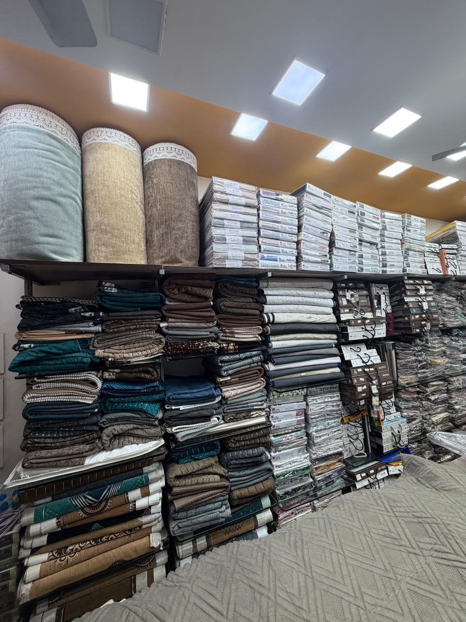 Shiv Handloom House - Wide collection of fabrics and textiles