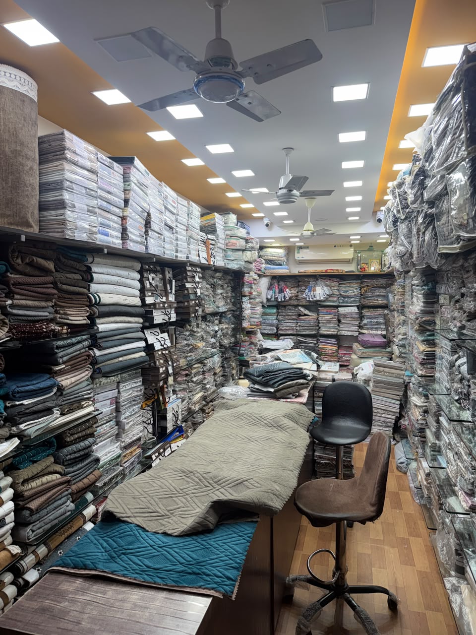 Shiv Handloom House - Huge stock of home furnishing products